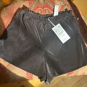 NWT Black Zara Women’s shorts Size Medium